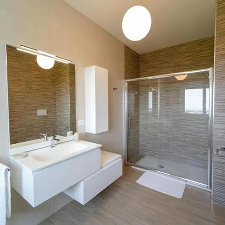 Guest house Wojtyla Airport Bari