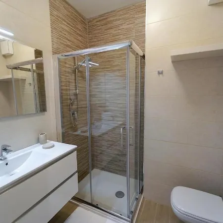 Wojtyla Airport Guest house Bari