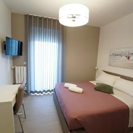 Guest house Wojtyla Airport *